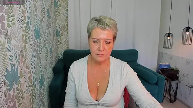 KathySunn online show from 12-24-24, 01:28