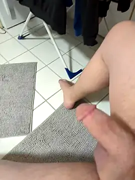 Snapshot of Philip266@xh chatting on 12-19-24, 04:56 Philip266xh online show from 12-19-24, 04:56