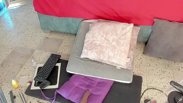 IsiisLovei online show from 04-08-26, 02:39