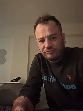 Snapshot of 1Aleks13 chatting on 01-06-26, 03:21 1Aleks13 online show from 01-06-26, 03:21