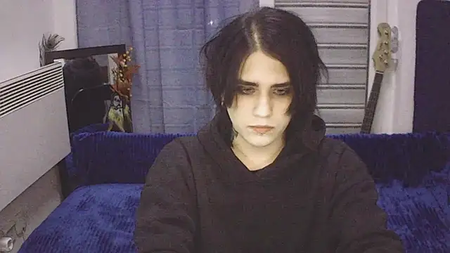 Snapshot of sademobeer chatting on 05-05-26, 09:39 sademobeer online show from 05-05-26, 09:39
