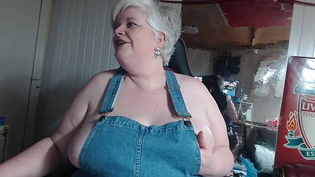 sexychazza16 online show from 12-09-24, 07:50