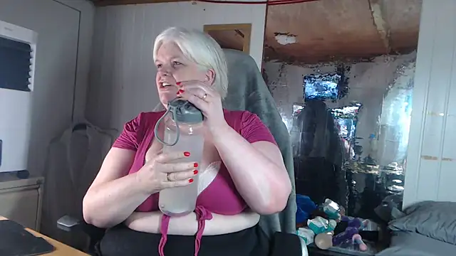 sexychazza16 online show from 09-08-25, 06:51