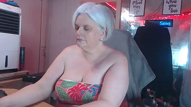 sexychazza16 online show from 02-11-26, 07:52