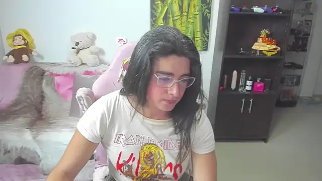 Snapshot of Khalifa_Gold chatting on 07-02-26, 03:23 Khalifa Gold online show from 07-02-26, 03:23