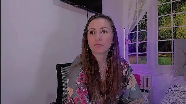 Snapshot of vanessabrown_ chatting on 04-19-26, 03:22 vanessabrown online show from 04-19-26, 03:22