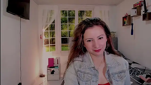 Snapshot of vanessabrown_ chatting on 05-17-26, 02:46 vanessabrown online show from 05-17-26, 02:46
