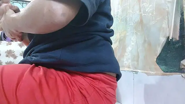 Snapshot of Star-Night chatting on 02-21-25, 12:28 Star-Night online show from 02-21-25, 12:28