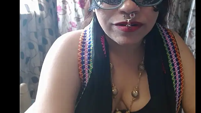 Snapshot of Star-Night chatting on 10-05-25, 05:50 Star-Night online show from 10-05-25, 05:50