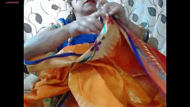 Snapshot of Star-Night chatting on 02-13-26, 06:53 Star-Night online show from 02-13-26, 06:53