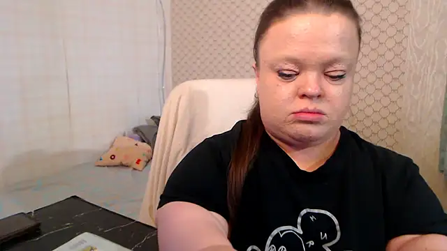 Janiffer MiMi online show from 05-27-26, 01:57