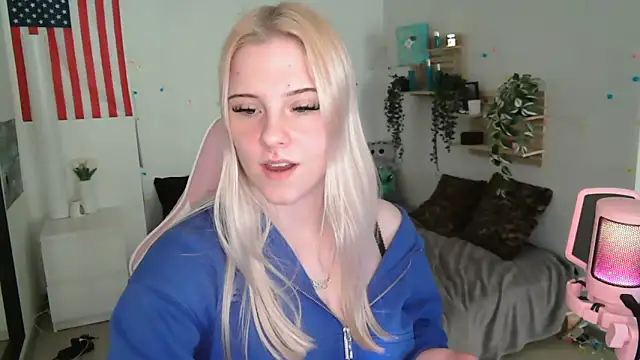 Blueeyezz0 online show from 04-04-26, 10:35