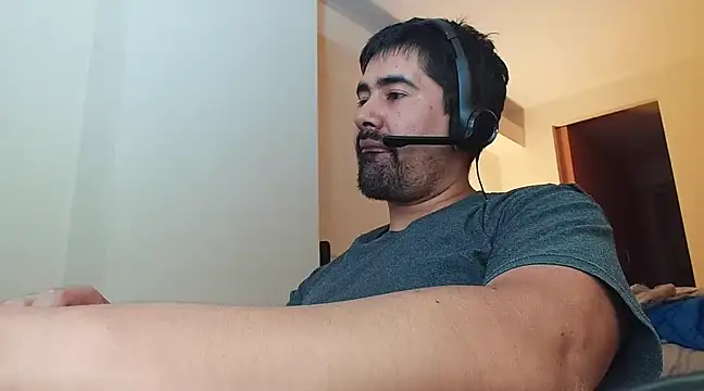 Snapshot of VonDoomdelToro chatting on 02-16-25, 05:59 VonDoomdelToro online show from 02-16-25, 05:59