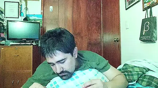 Snapshot of VonDoomdelToro chatting on 02-19-25, 06:11 VonDoomdelToro online show from 02-19-25, 06:11