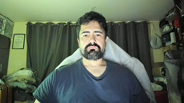 Snapshot of VonDoomdelToro chatting on 01-19-26, 05:44 VonDoomdelToro online show from 01-19-26, 05:44