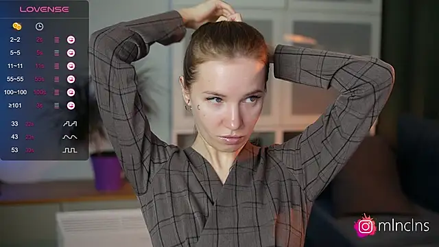 melanielwithu online show from 11-19-25, 03:01