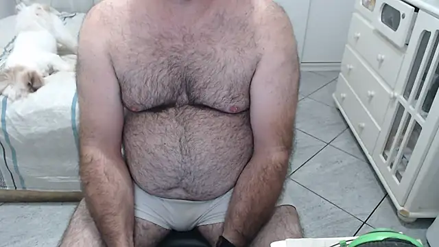 Snapshot of MysterBearMG chatting on 03-03-26, 12:06 MysterBearMG online show from 03-03-26, 12:06