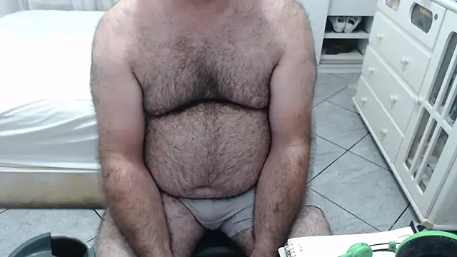 Snapshot of MysterBearMG chatting on 03-22-26, 02:04 MysterBearMG online show from 03-22-26, 02:04