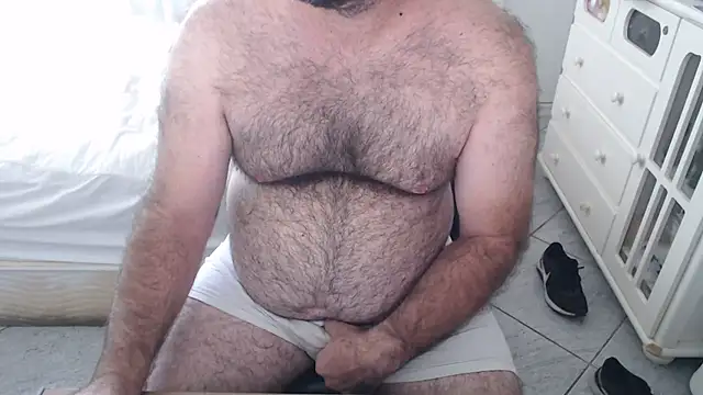 Snapshot of MysterBearMG chatting on 03-29-26, 12:05 MysterBearMG online show from 03-29-26, 12:05