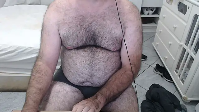 Snapshot of MysterBearMG chatting on 03-30-26, 12:11 MysterBearMG online show from 03-30-26, 12:11