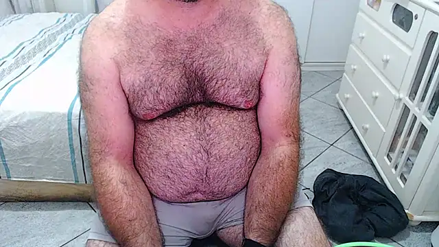 Snapshot of MysterBearMG chatting on 04-02-26, 03:48 MysterBearMG online show from 04-02-26, 03:48