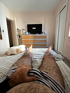 Snapshot of MysterBearMG chatting on 04-05-26, 11:40 MysterBearMG online show from 04-05-26, 11:40