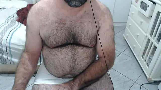 Snapshot of MysterBearMG chatting on 04-05-26, 11:46 MysterBearMG online show from 04-05-26, 11:46