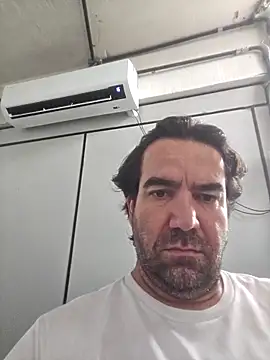 Snapshot of MysterBearMG chatting on 04-13-26, 03:39 MysterBearMG online show from 04-13-26, 03:39