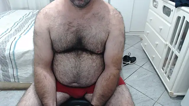 Snapshot of MysterBearMG chatting on 04-14-26, 03:45 MysterBearMG online show from 04-14-26, 03:45