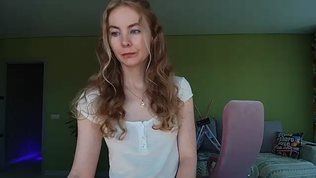 Cuddle Cat online show from 06-10-26, 06:12