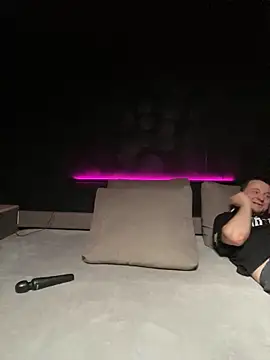 Kiscsillagg online show from 03-19-25, 06:44