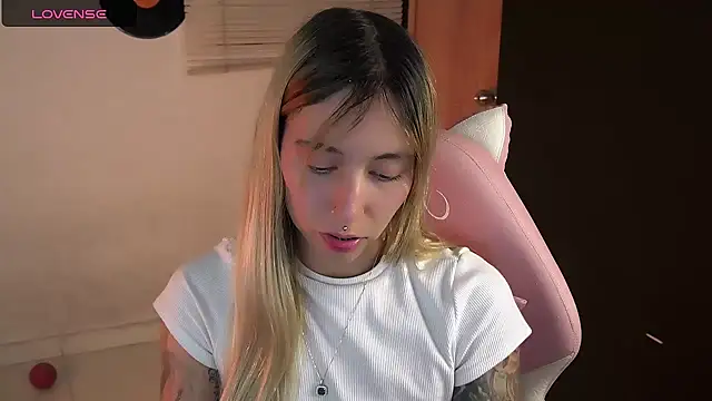 Saucy Jenn online show from 06-20-26, 03:53