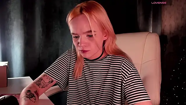 SarahRomantic online show from 12-24-24, 12:33