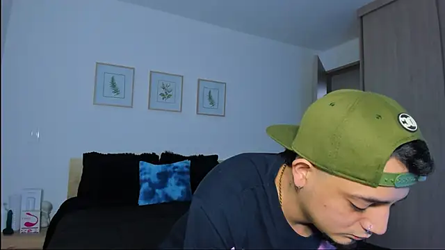 alejandro calderon1 online show from 12-21-25, 01:57