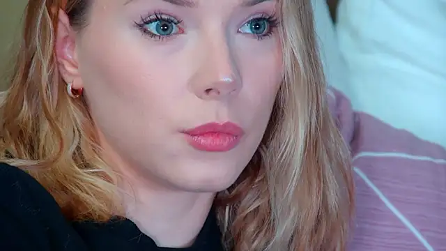 Snapshot of GentleRossi chatting on 05-28-26, 02:58 GentleRossi online show from 05-28-26, 02:58