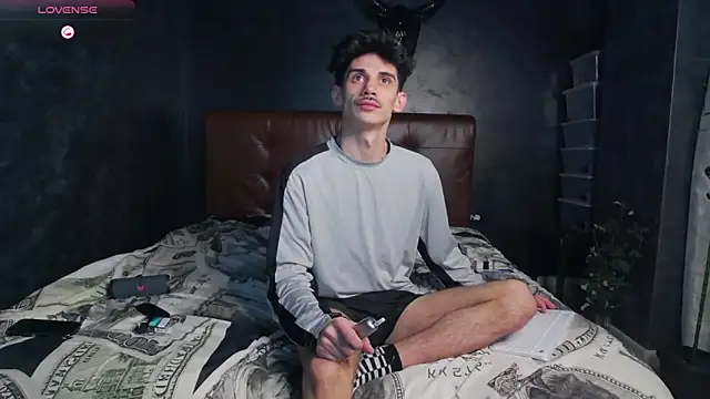 Snapshot of DanielCrush1 chatting on 02-09-26, 07:12 DanielCrush1 online show from 02-09-26, 07:12