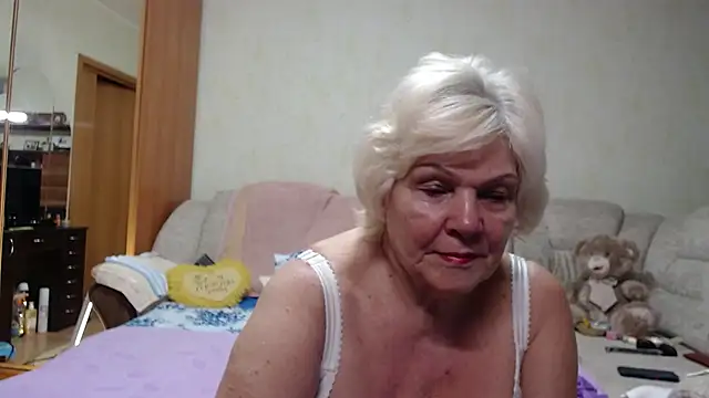 Blondebomb online show from 02-05-26, 04:17