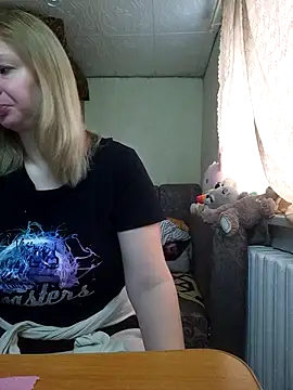 BustyBlond online show from 04-10-26, 04:28