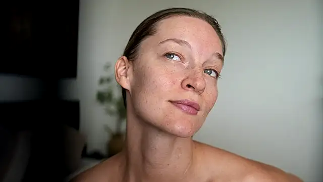 Special    online show from 02-12-26, 02:06