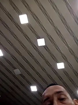 Diegoflorez01 online show from 04-15-26, 10:43