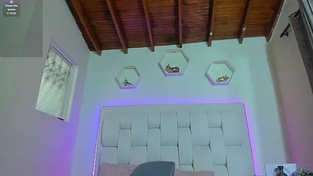 shanakendall online show from 12-20-25, 02:24