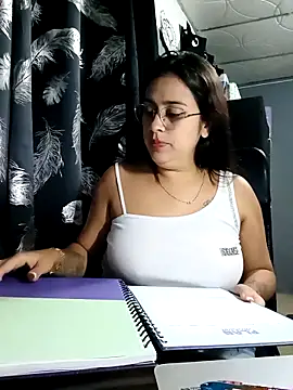 Snapshot of Latina_sexy1 chatting on 02-14-26, 12:51 Latina sexy1 online show from 02-14-26, 12:51