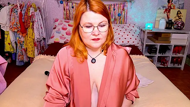 Snapshot of UrSexyMilf chatting on 03-03-26, 08:20 UrSexyMilf online show from 03-03-26, 08:20