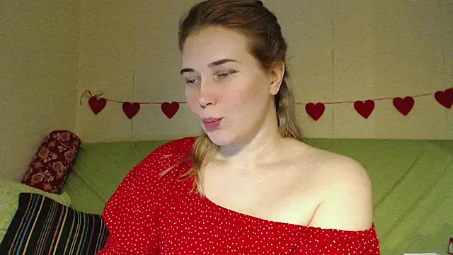 Snapshot of mmmPinUpGirl chatting on 03-12-26, 08:26 mmmPinUpGirl online show from 03-12-26, 08:26