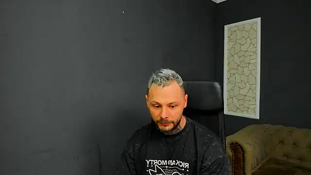 Snapshot of BrianHunts chatting on 01-07-26, 05:21 BrianHunts online show from 01-07-26, 05:21