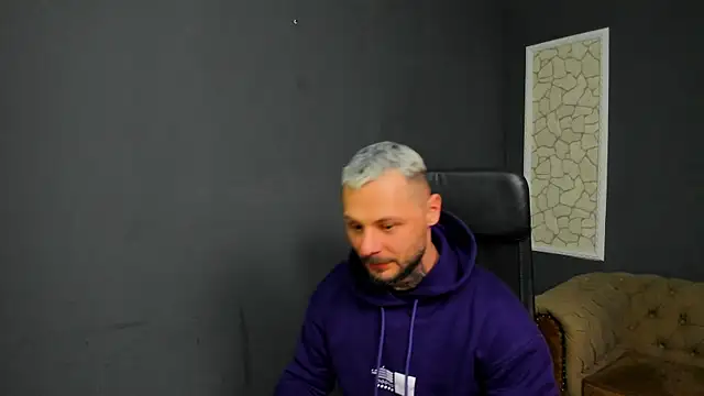 Snapshot of BrianHunts chatting on 01-09-26, 05:54 BrianHunts online show from 01-09-26, 05:54