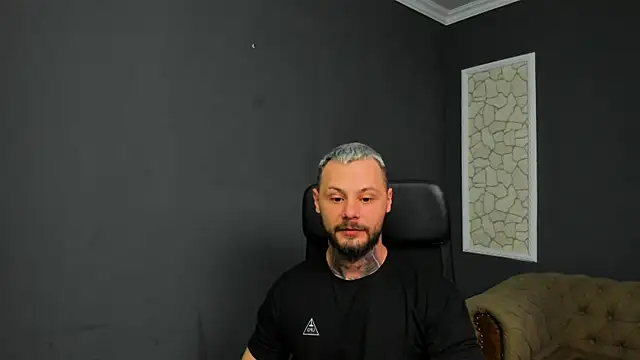 Snapshot of BrianHunts chatting on 01-11-26, 05:45 BrianHunts online show from 01-11-26, 05:45