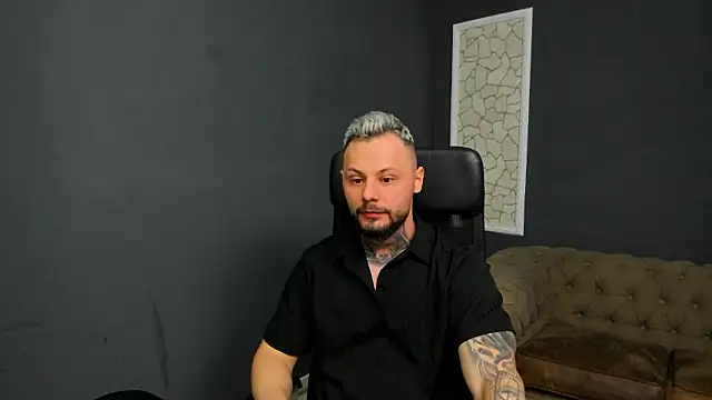 Snapshot of BrianHunts chatting on 01-19-26, 05:00 BrianHunts online show from 01-19-26, 05:00