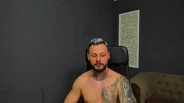 Snapshot of BrianHunts chatting on 02-07-26, 05:55 BrianHunts online show from 02-07-26, 05:55