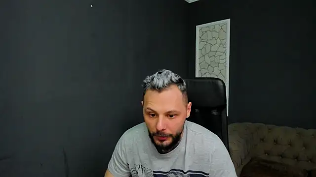 Snapshot of BrianHunts chatting on 02-09-26, 05:55 BrianHunts online show from 02-09-26, 05:55